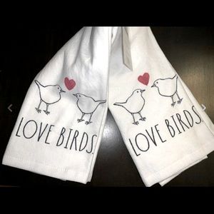 Rae Dunn Kitchen Towel set (2 pieces)